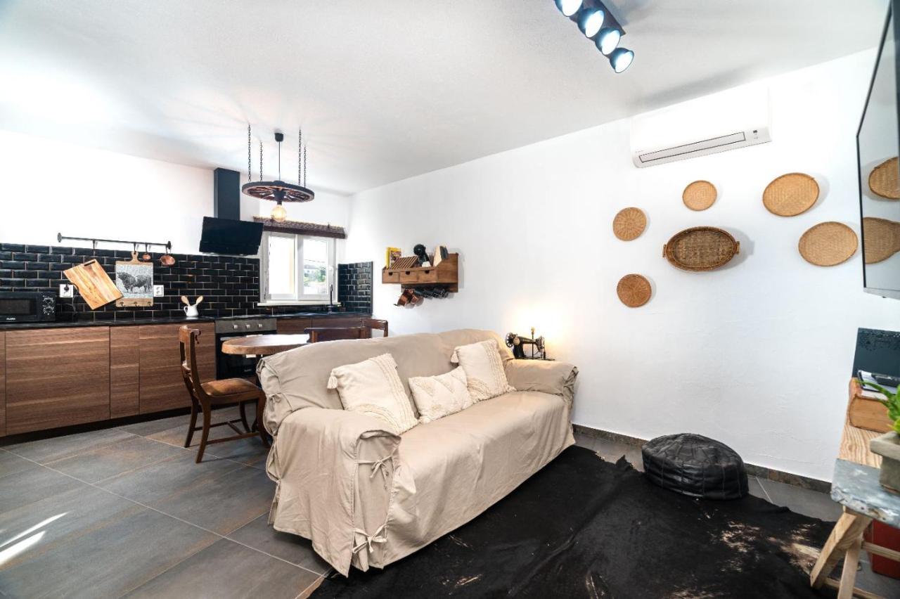 Casa Estabulo- Cozy Rustic Farmhouse Loft Touro Estômbar Eksteriør billede